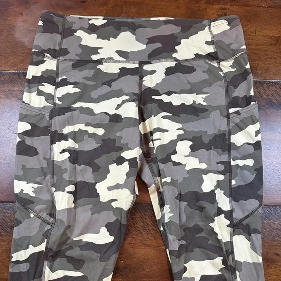 Lululemon Leggings Womens 14 Green Camo High Rise 7/8 Side Pockets Yoga Gym - Picture 2 of 10